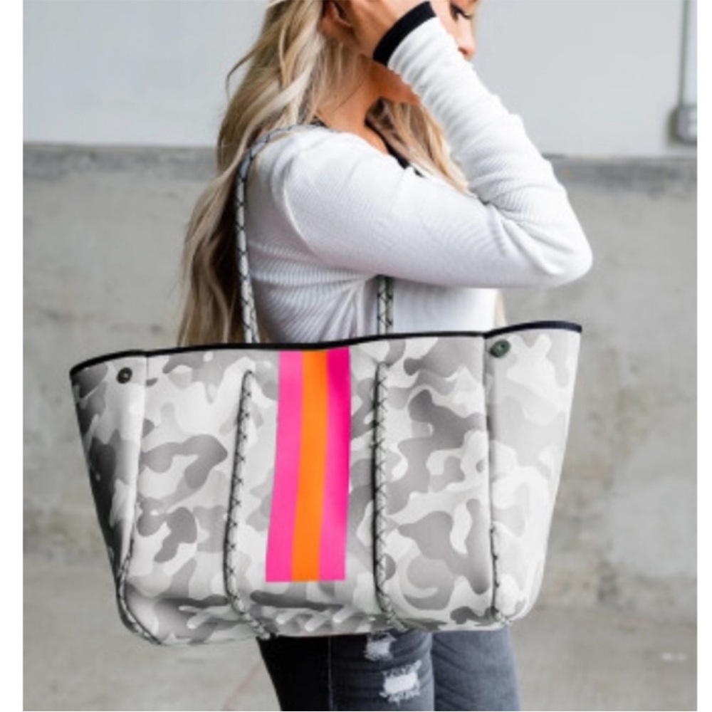 Camo neoprene tote